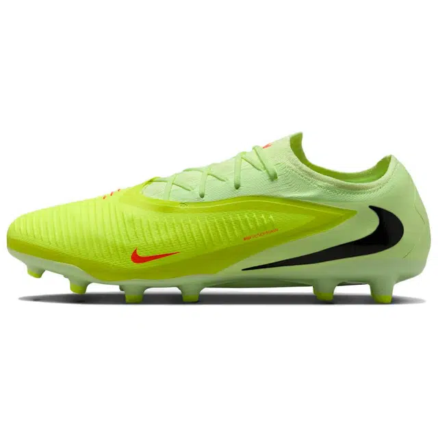 Nike Phantom 6 Pro