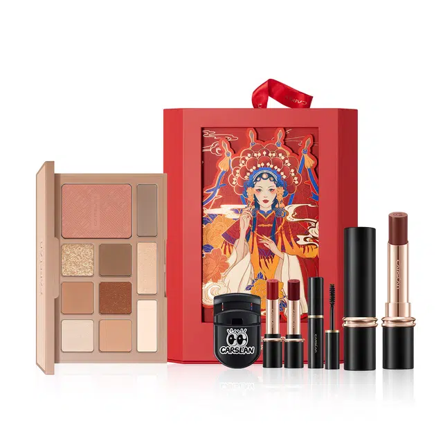 卡姿兰 万事有戏礼盒彩妆套装 易上色自然哑光清透气色 显白提气色 眼影盘高光修容雾吻口红