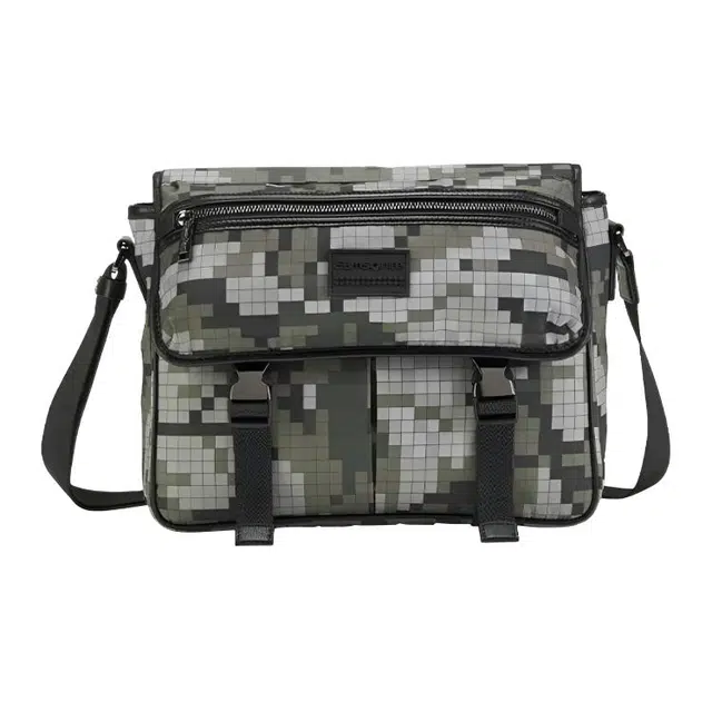 SAMSONITE x VA FANNA 10.9L LOGO