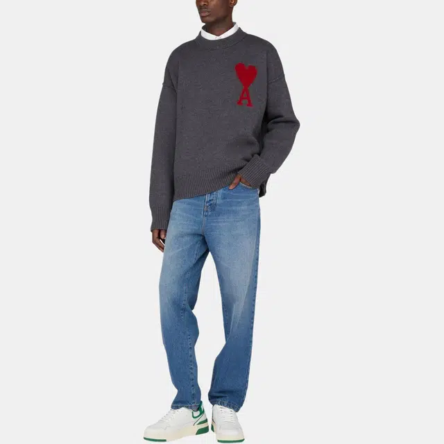 AMIPARIS Classic Heart Crewneck Sweater