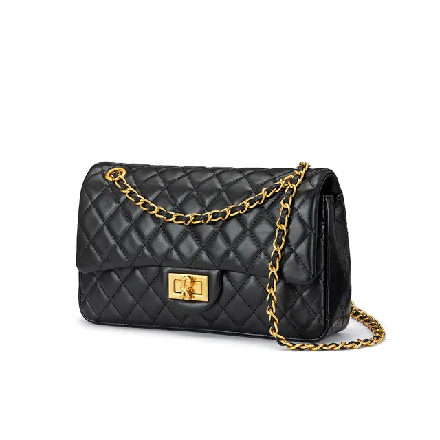 ROBERTA DI CAMERINO R