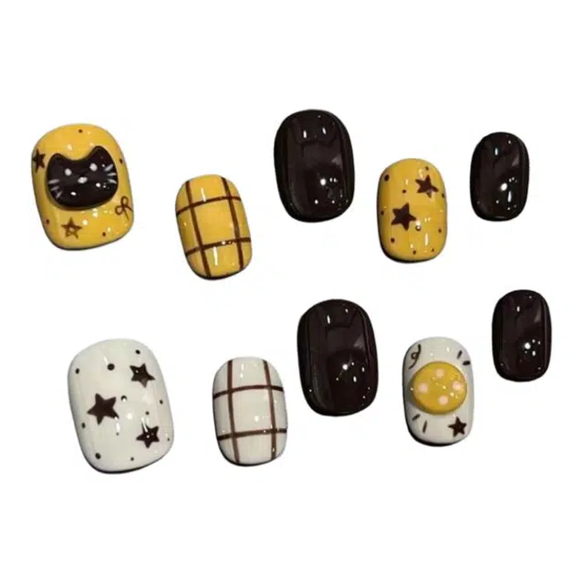 嘉比兔 甜蜜菱格红色法式猫眼爆闪红色波点纯手工手绘格纹美甲穿戴甲小众  短方黄色纯色 可爱