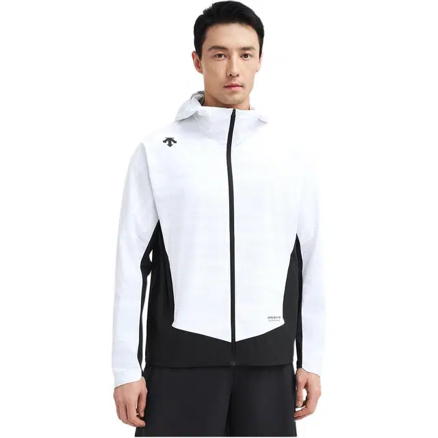 DESCENTE RUNNING logoUPF100+