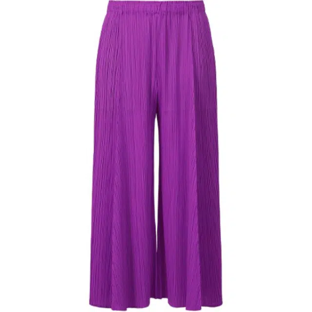 PLEATS PLEASE ISSEY MIYAKE