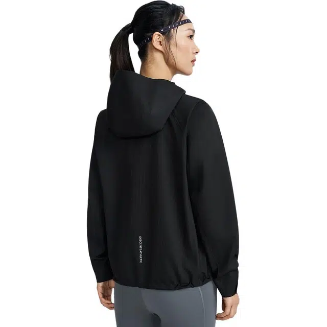 DESCENTE WOMENS TRAINING SS25 Logo