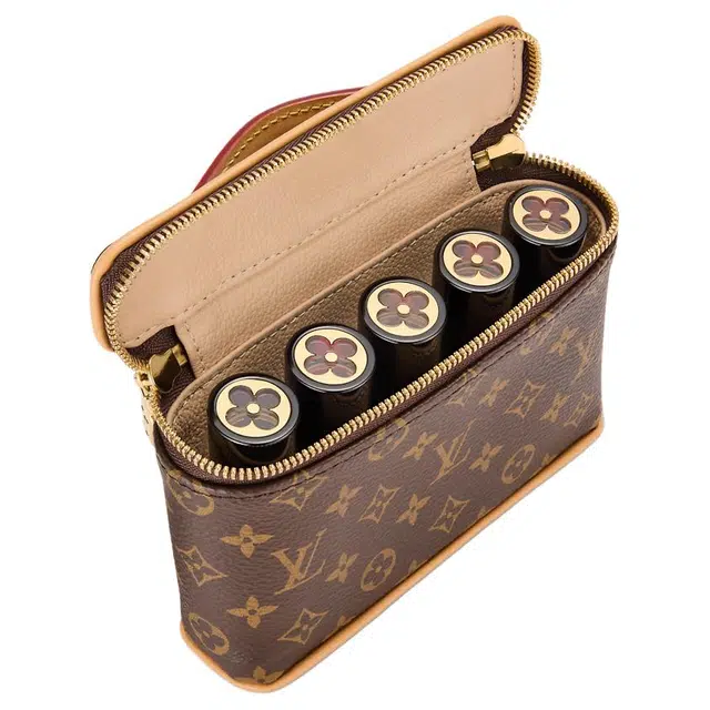 LOUIS VUITTON NICE BEAUTY