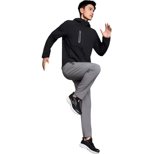 特步 综训系列 纯色拉链连帽舒适透气百搭保暖夹克外套 男款 正黑色