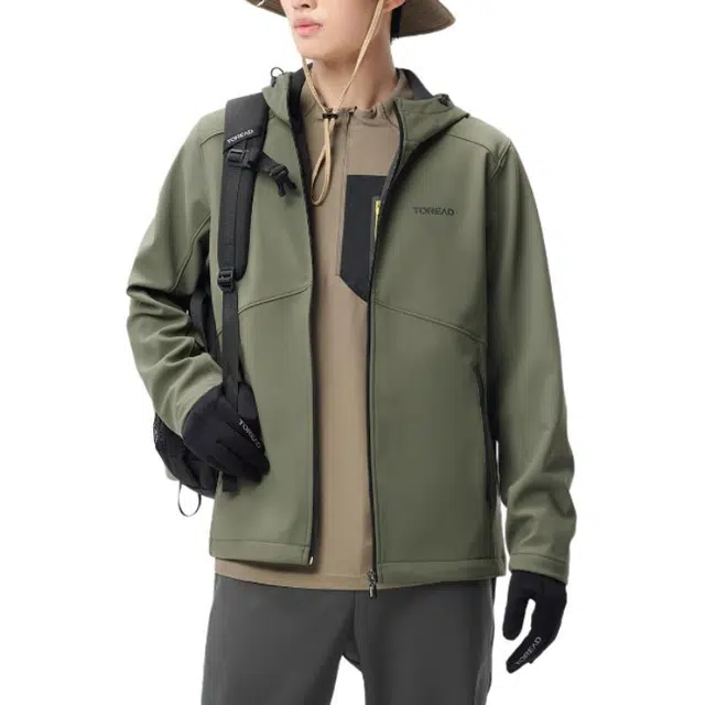 探路者 城市户外系列 舒适休闲简约连帽拉链加绒夹克外套 男款 松绿