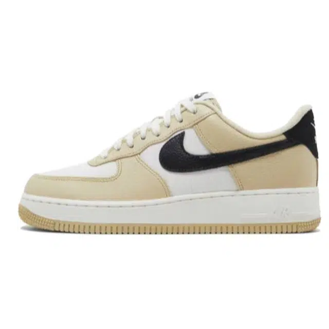 Nike Air Force 1 LX "Team Gold"