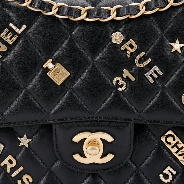 CHANEL Classic Flap CF