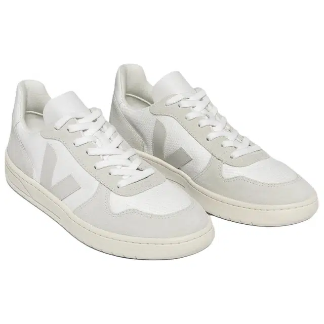 VEJA V-10 White