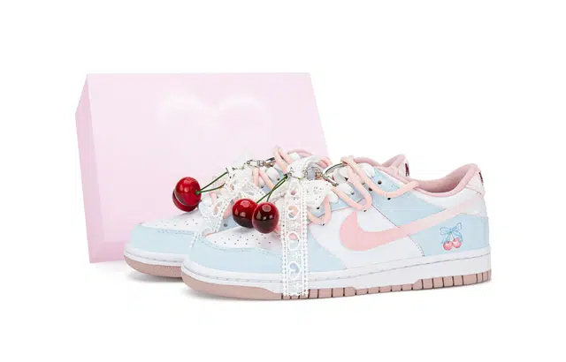 Nike Dunk Pink Velvet