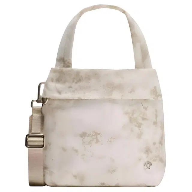 Lululemon On My Level Tote