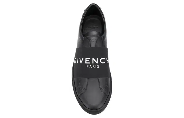 GIVENCHY