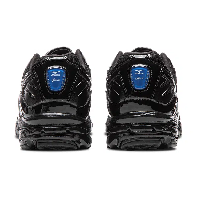 SBTG x Mizuno Wave Rider 10