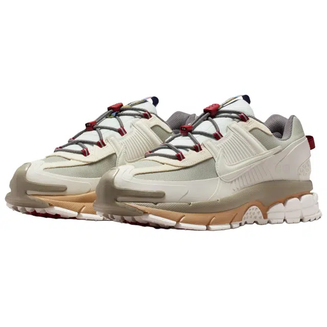 Nike ZOOM VOMERO ROAM CNY