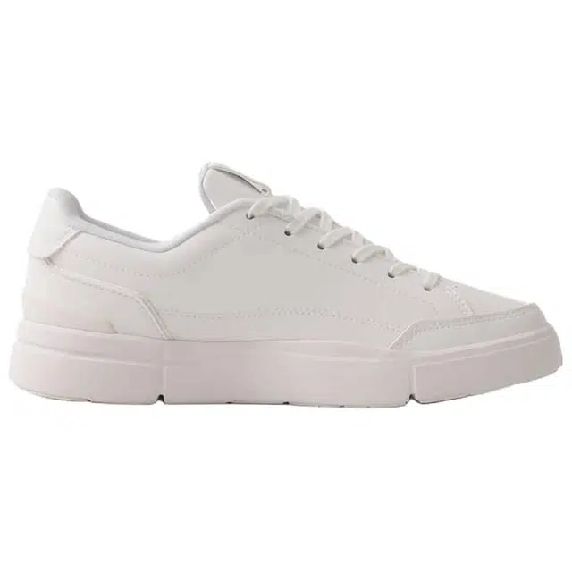 On THE ROGER Centre Court 1