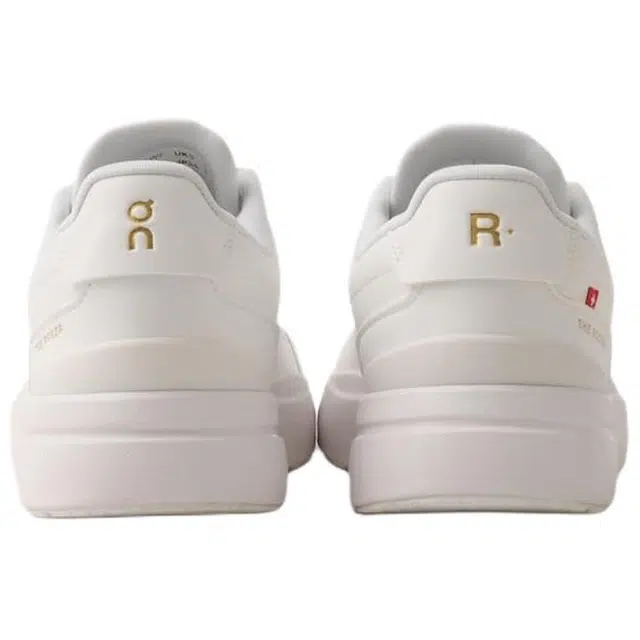 On THE ROGER Centre Court 1