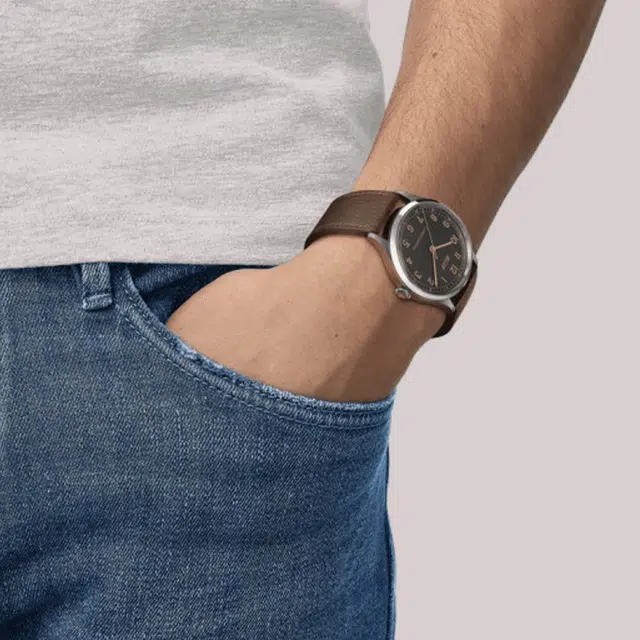 TISSOT 1938 50 39mm T142.464.16.062.00
