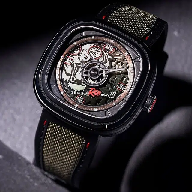 SEVENFRIDAY T 45.6mm T304
