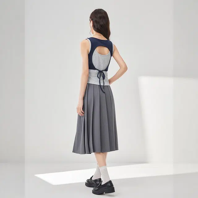 爱依服 夏季韩系设计感外穿纯色百搭吊带背心 女款