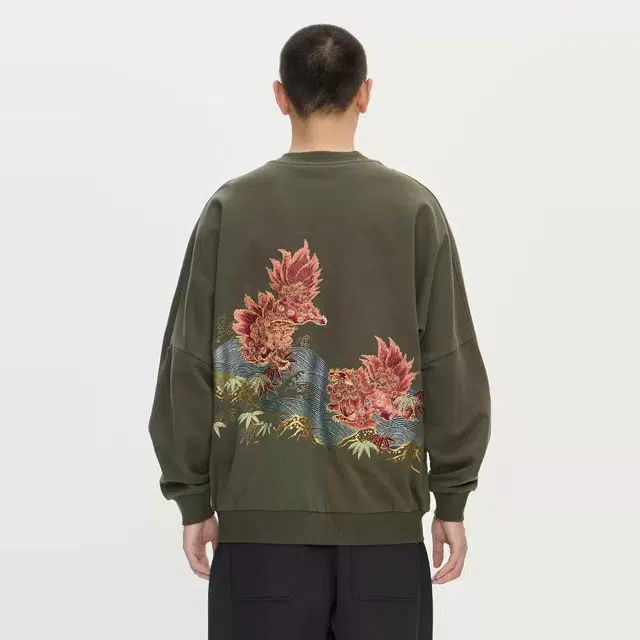 鬼洗 刺绣拼接秋冬赤焰唐狮潮套头卫衣 男款
