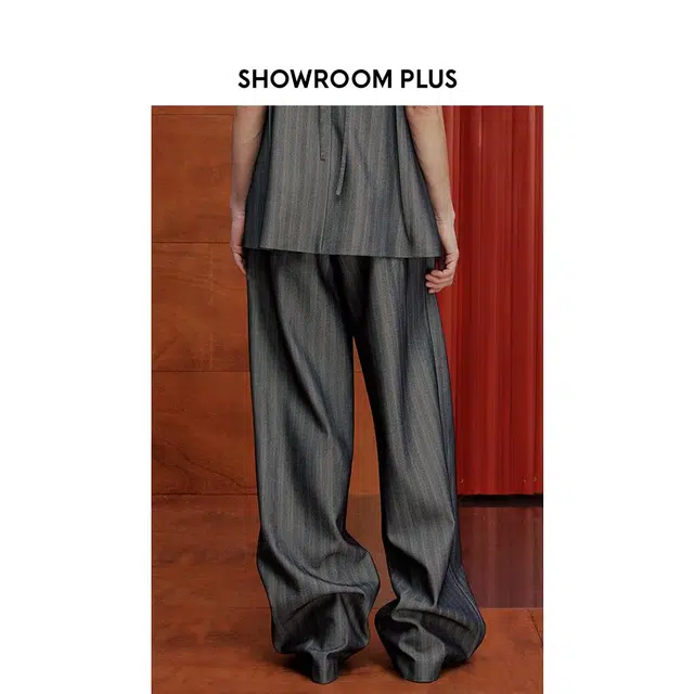showroom plus