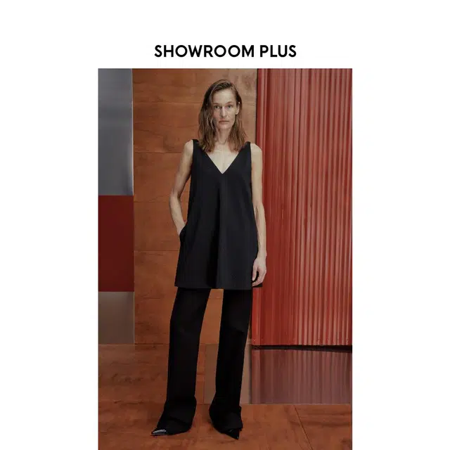 showroom plus V