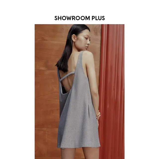 showroom plus V