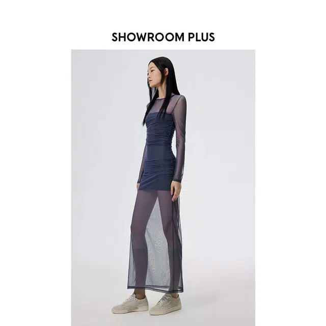 showroom plus