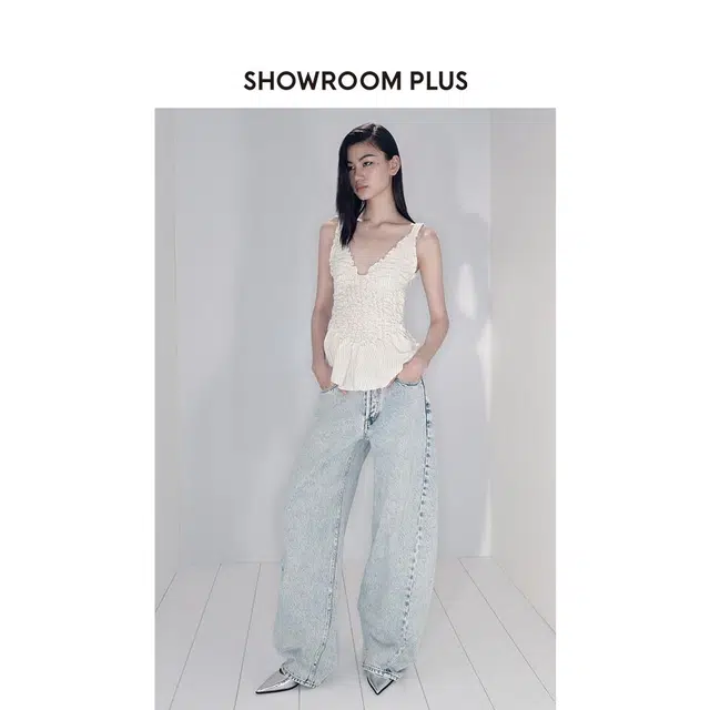 showroom plus
