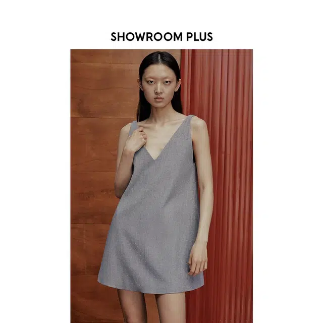 showroom plus V
