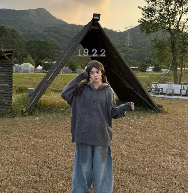 轻迎 美式复古纯色高级感连帽套头上衣针织衫 女款