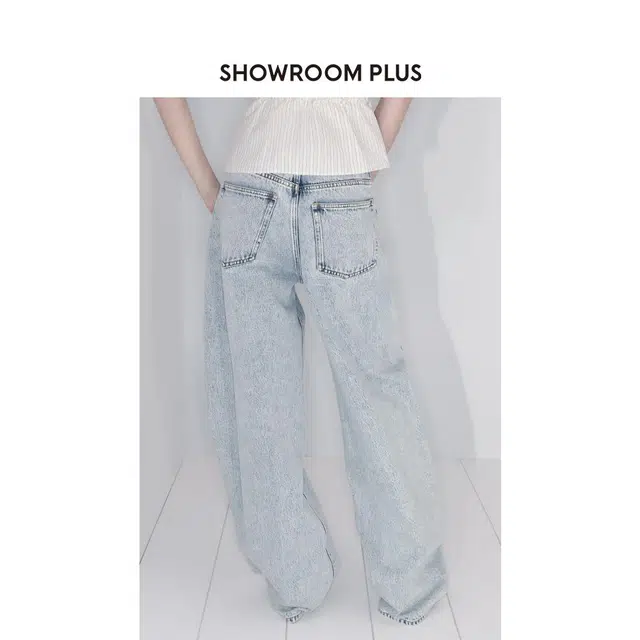 showroom plus
