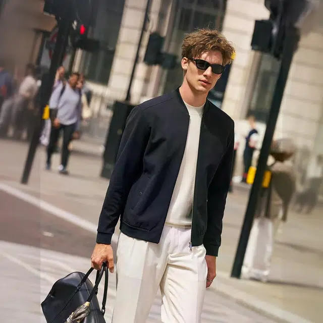 布先生 经典棒球领秋纯色常规标准简约风夹克 男款