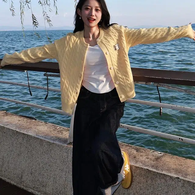 轻迎 美式复古圆领麻花开衫软糯外套针织衫 女款