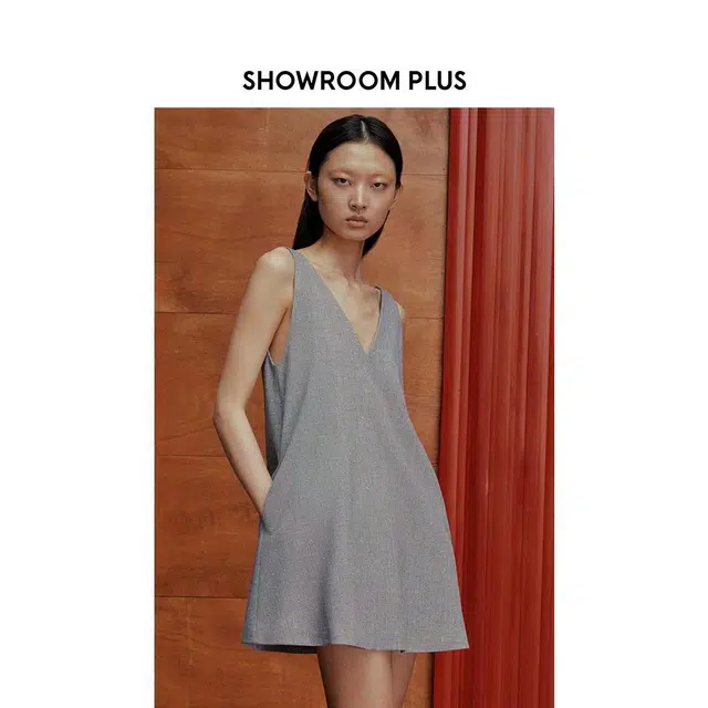 showroom plus V