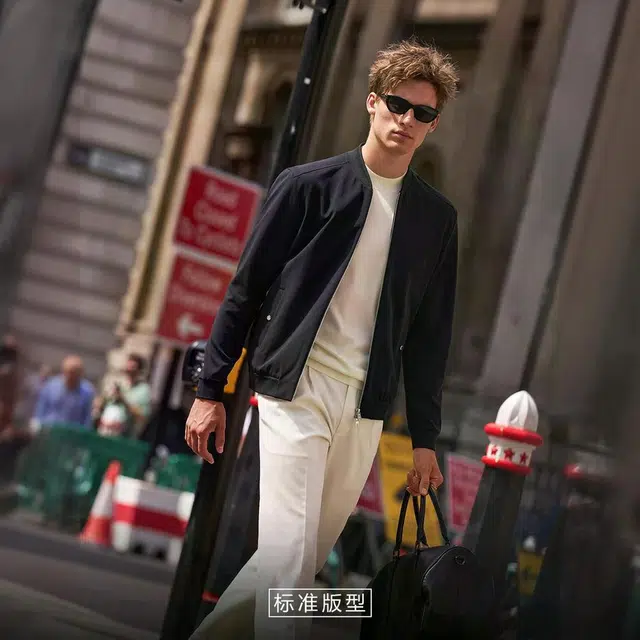 布先生 经典棒球领秋纯色常规标准简约风夹克 男款