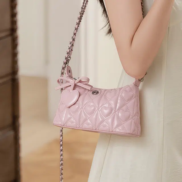 稻草人 时尚爱心车缝个性精致百搭潮流 聚氨酯革 单肩包 常规 女款 多色