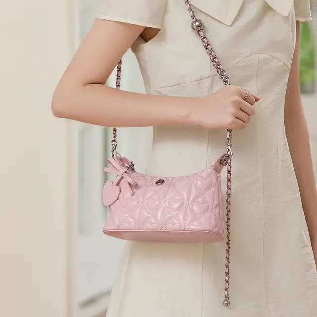 稻草人 时尚爱心车缝个性精致百搭潮流 聚氨酯革 单肩包 常规 女款 多色