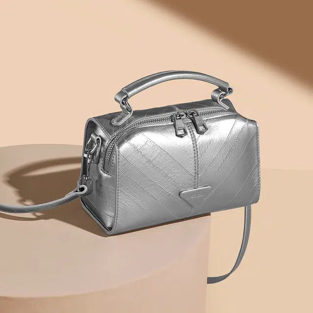 稻草人 经典时尚百搭工艺通勤日常轻便实用 聚氨酯革 手提包 常规 女款 多色