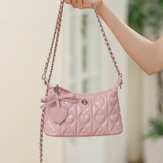 稻草人 时尚爱心车缝个性精致百搭潮流 聚氨酯革 单肩包 常规 女款 多色