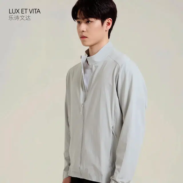 LUX ET VITA