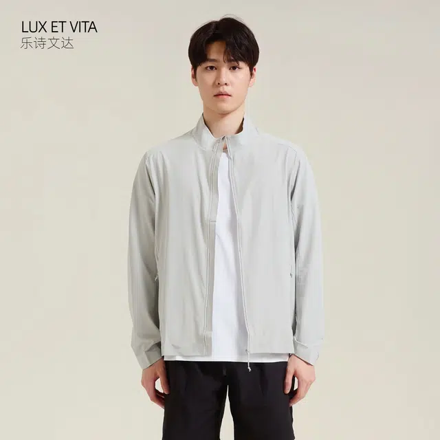 LUX ET VITA