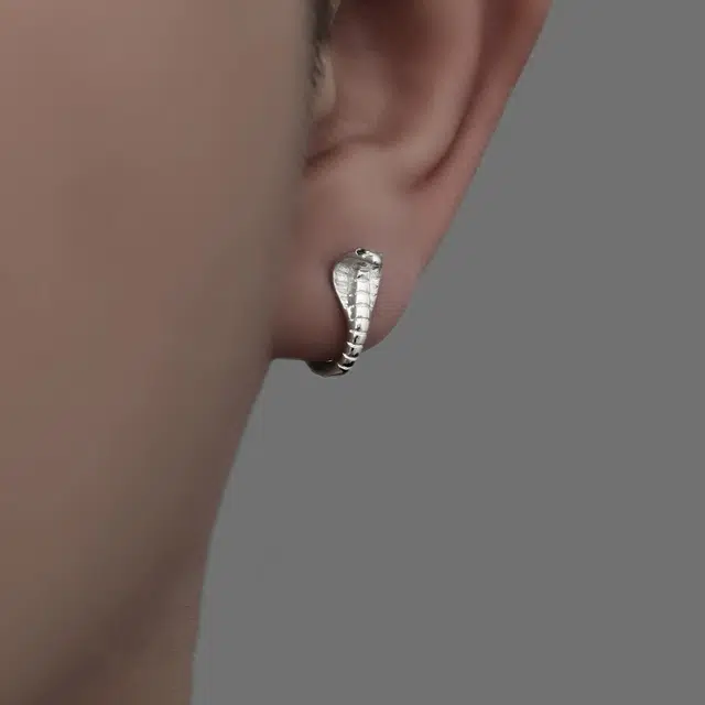 s925