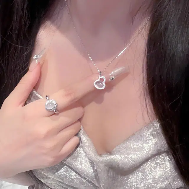 S925