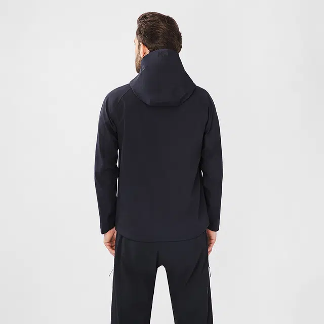 HELLY HANSEN