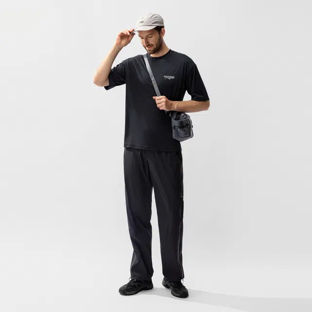 HELLY HANSEN T