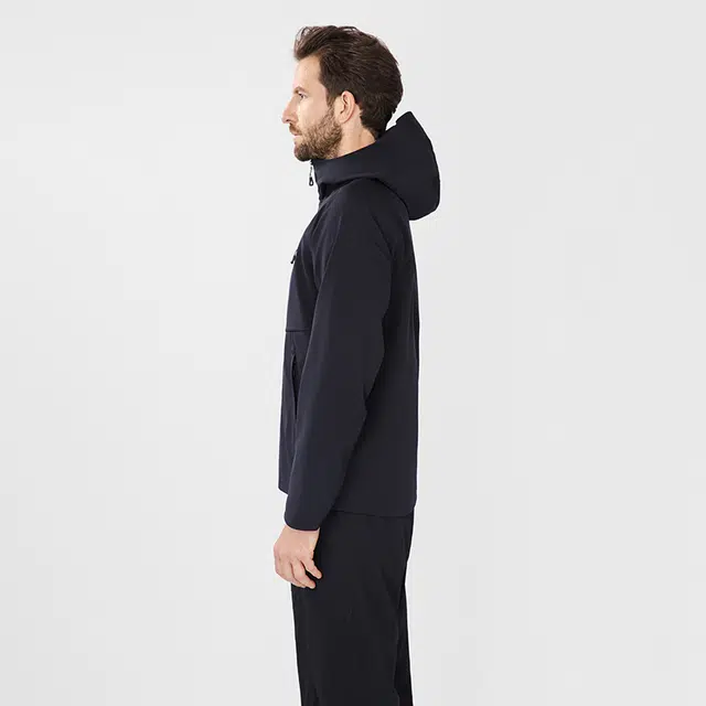 HELLY HANSEN