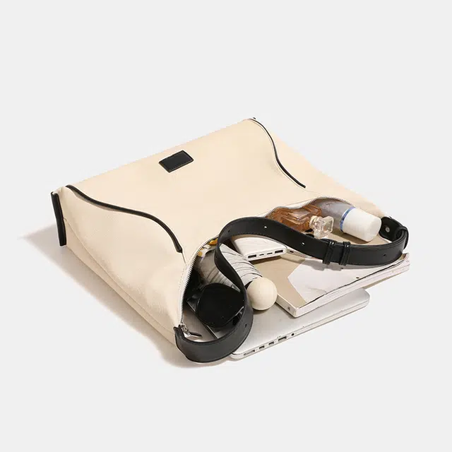 COLINS KEIRS hobo PU